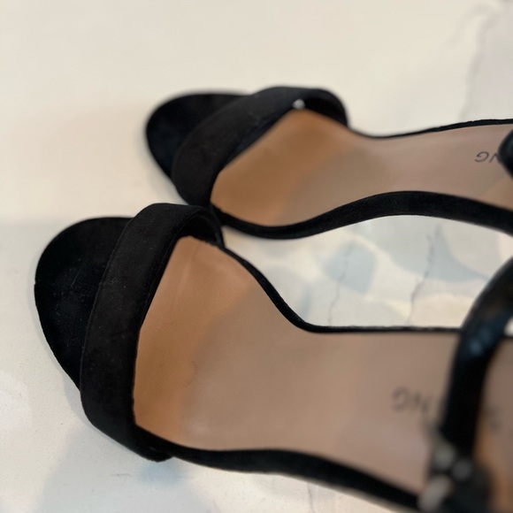 Call it Spring sz 7.5 Velvet Heels. - Picture 9 of 9